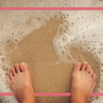 schöne füße am strand